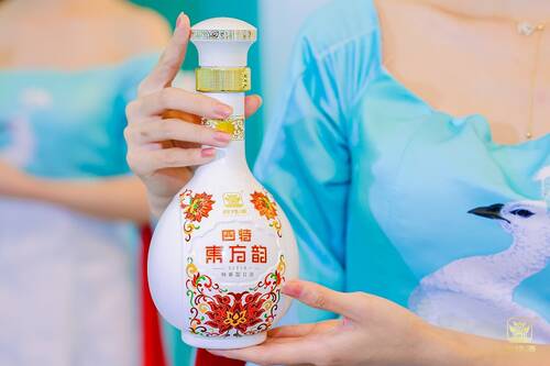 升學宴選什么酒?四特東方韻,品質好酒禮敬未來!