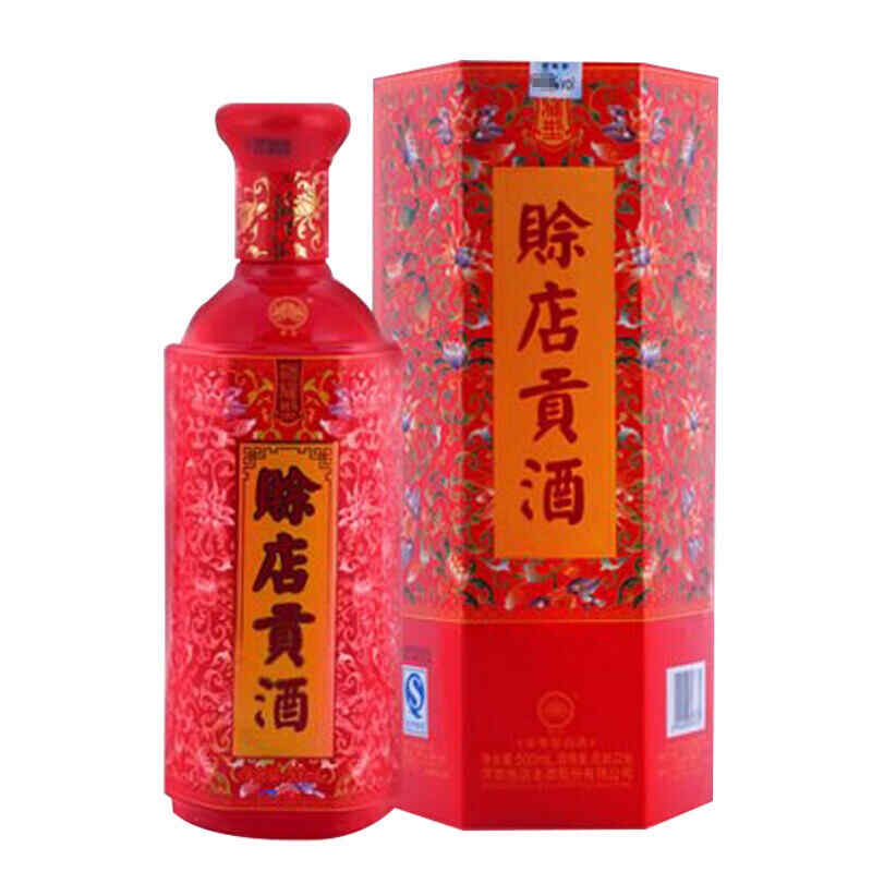 紅酒正確端杯子,餐桌上的紅酒與杯子怎么擺放?